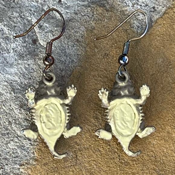 Horned Frog Rubberized Metal Earrings Hand-Painted Lifelike - Picture 3 of 5